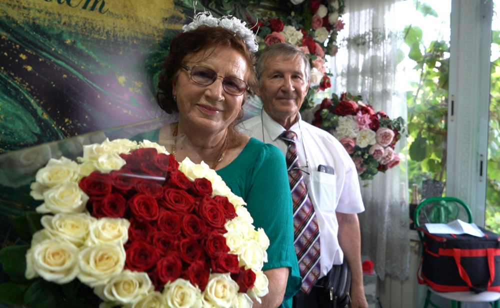 Валентина и Олег Жалыбины отметили «Изумрудную свадьбу» - 55 лет семейной жизни