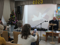 «Как хорошо быть вместе»: в Крымской библиотеке прошла творческая встреча