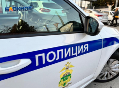 Выпивающих у Вечного огня мужчин в Темрюкском районе арестовали