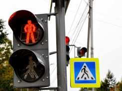 На пересечении улиц Таманской и Маршала Жукова по просьбе пешеходов увеличили время работы светофора 