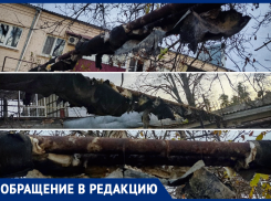 Жители улицы 1-го мая который год просят заизолировать трубы на теплотрассе
