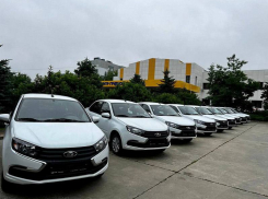 Пять новых автомобилей поступят в медучреждения Крымского района