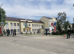 Поступило сообщение о минирование школы в Крымске