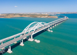 Движение по Крымскому мосту открыли спустя шесть часов