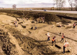 Погребение древнего воина нашли при строительстве трассы в Славянском районе