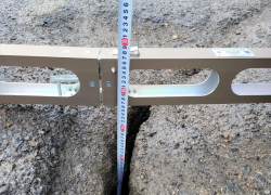 Сотрудники ГИБДД  измерили ямы на трассе  Краснодар - Верхнебаканский