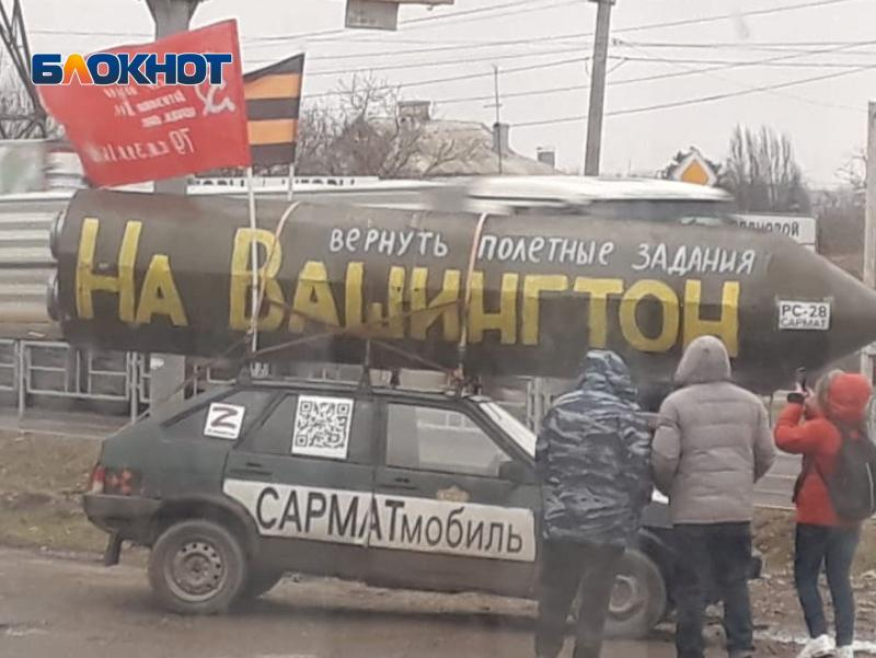 «На Вашингтон»: в Крымске заметили необычного водителя