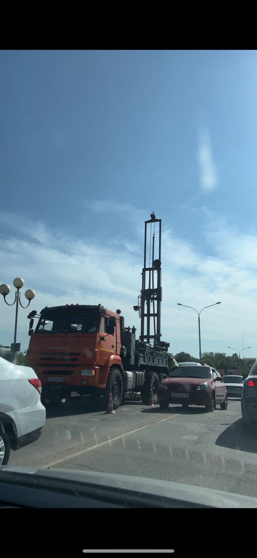 В Славянске-на-Кубани на мосту через реку Протока проводятся изыскательские работы