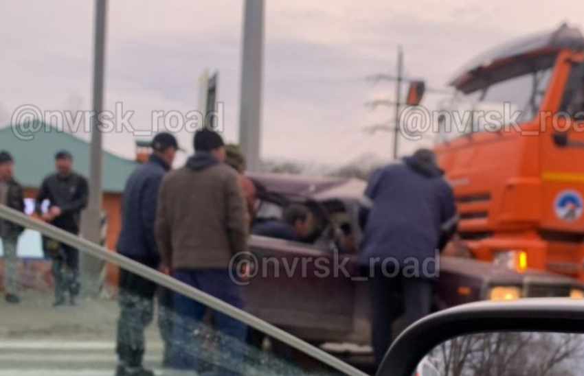 Массовая авария произошла на трассе в Крымском районе