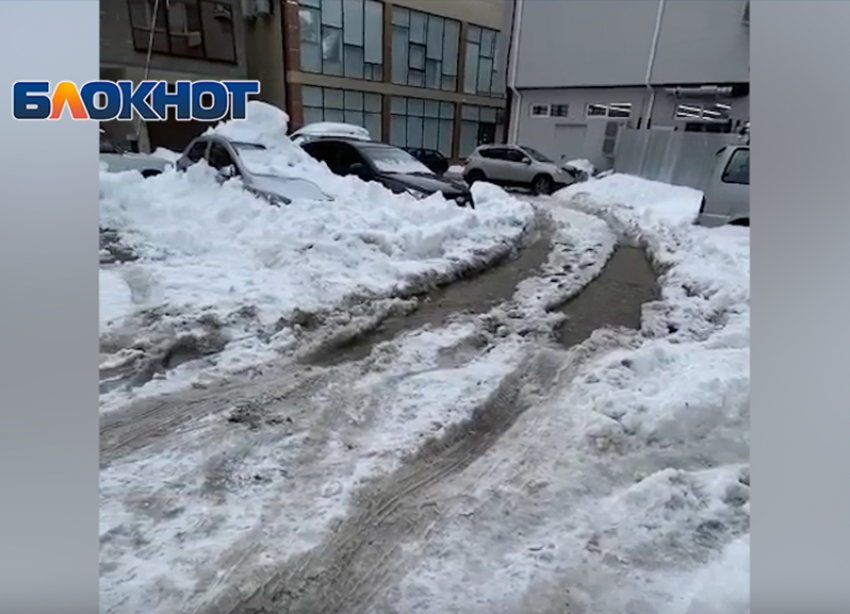 Крымская прокуратура проверит, как местные власти и управляющие компании справляются с уборкой снега